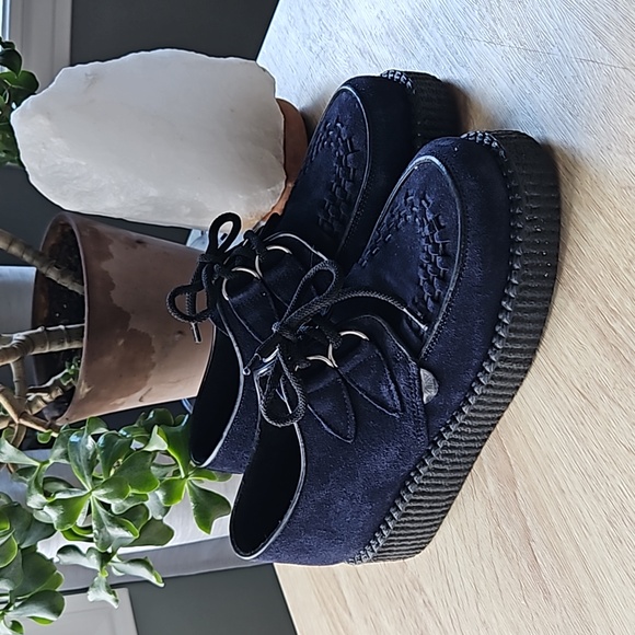 Underground Wulfrun Creeper Suede Shoe - Picture 2 of 9